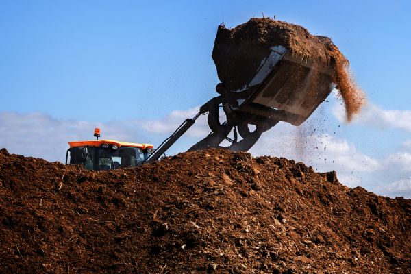 Dirt Spreading in Mason